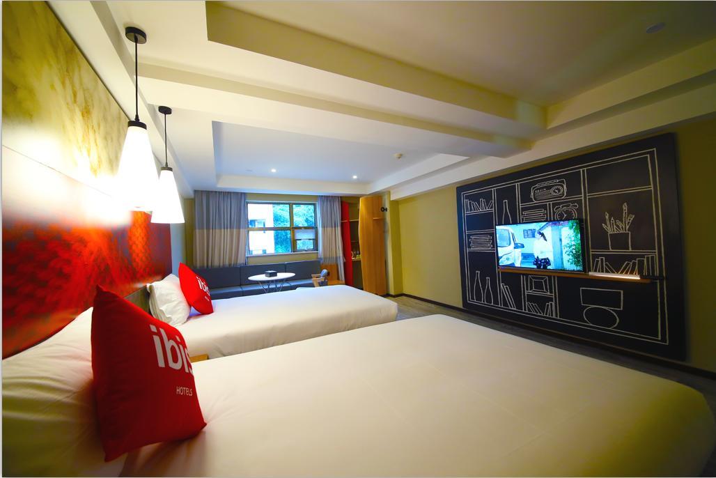 ibis Sui Ning Hotel Suining  Bagian luar foto