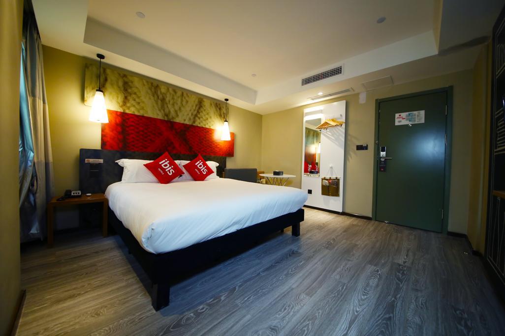 ibis Sui Ning Hotel Suining  Bagian luar foto